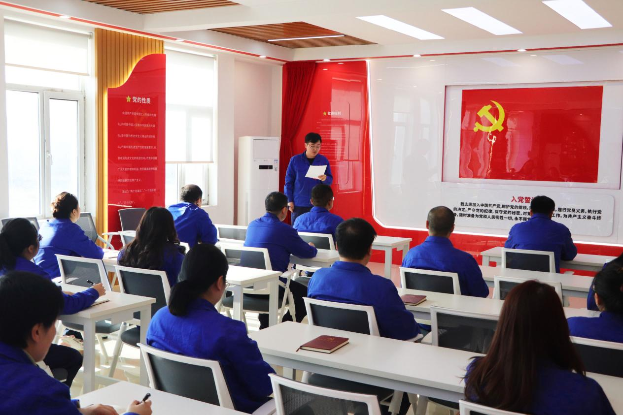 运动现场2.png 运动现场2.png